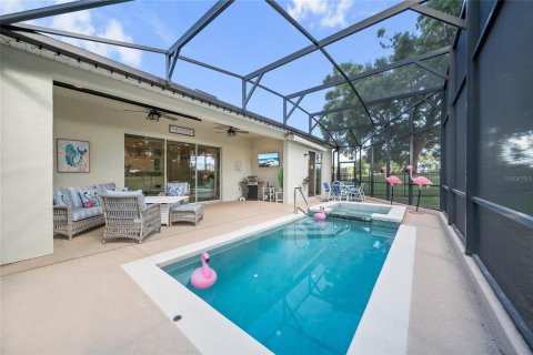 House in Kissimmee, Florida 4 bedrooms, 227.8 sq.m. № 1802852 - photo 3