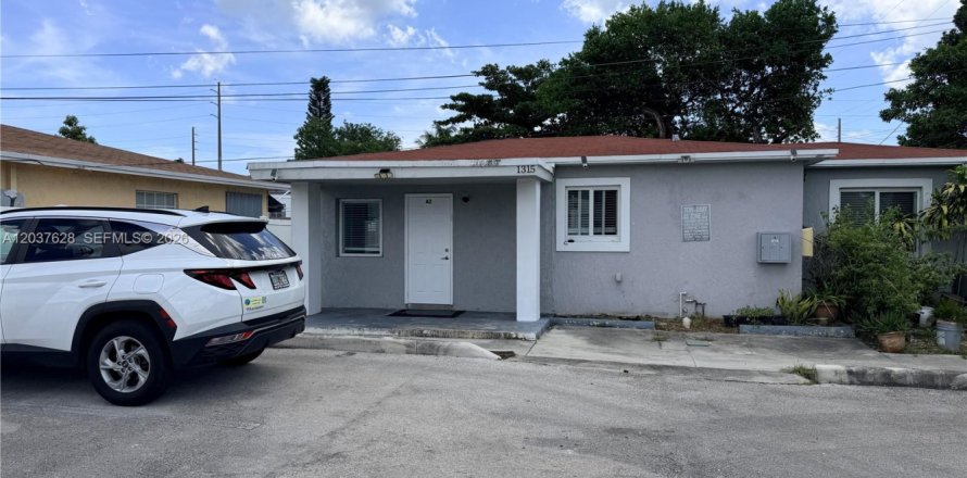 Villa ou maison à Hollywood, Floride 2 chambres, 69.68 m2 № 2154277