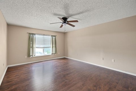 Villa ou maison à louer à Gibsonton, Floride: 4 chambres, 206.43 m2 № 2391167 - photo 28