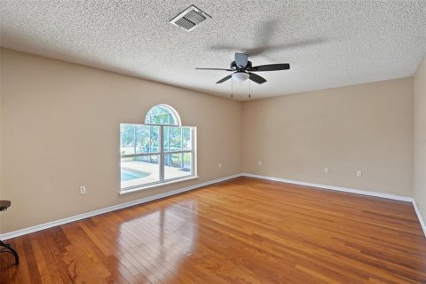 Villa ou maison à louer à Gibsonton, Floride: 4 chambres, 206.43 m2 № 2391167 - photo 13