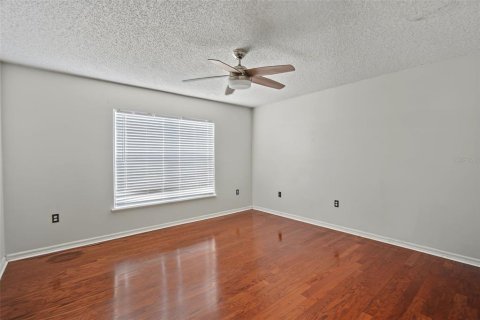 Villa ou maison à louer à Gibsonton, Floride: 4 chambres, 206.43 m2 № 2391167 - photo 18