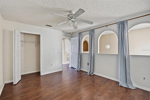 Villa ou maison à louer à Gibsonton, Floride: 4 chambres, 206.43 m2 № 2391167 - photo 24