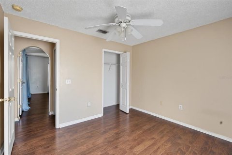 Villa ou maison à louer à Gibsonton, Floride: 4 chambres, 206.43 m2 № 2391167 - photo 22