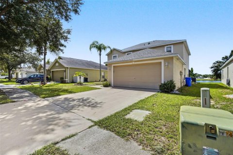 Villa ou maison à louer à Gibsonton, Floride: 4 chambres, 206.43 m2 № 2391167 - photo 3