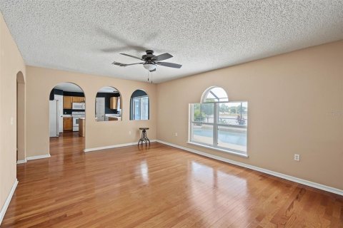 Villa ou maison à louer à Gibsonton, Floride: 4 chambres, 206.43 m2 № 2391167 - photo 14