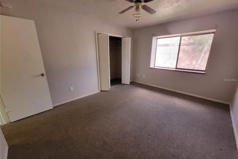 Townhouse in Ocala, Florida 2 bedrooms, 107.21 sq.m. № 2206125 - photo 6