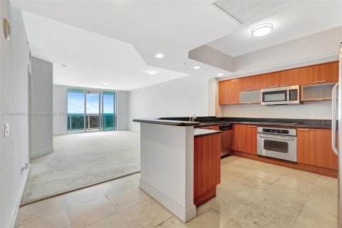 Condo in North Miami, Florida, 3 bedrooms  № 2021785