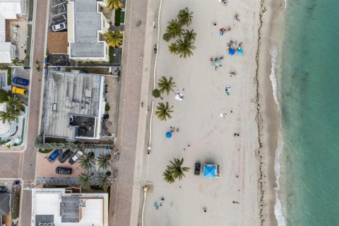 Villa ou maison à vendre à Hollywood, Floride: 10 chambres, 765.51 m2 № 2174198 - photo 6
