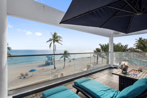 Villa ou maison à vendre à Hollywood, Floride: 10 chambres, 765.51 m2 № 2174198 - photo 15
