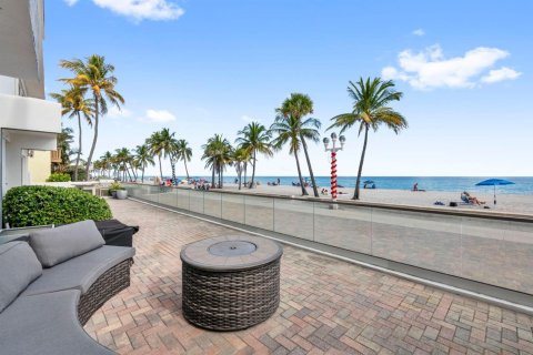 Villa ou maison à vendre à Hollywood, Floride: 10 chambres, 765.51 m2 № 2174198 - photo 9