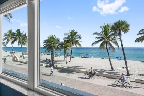 Villa ou maison à vendre à Hollywood, Floride: 10 chambres, 765.51 m2 № 2174198 - photo 25