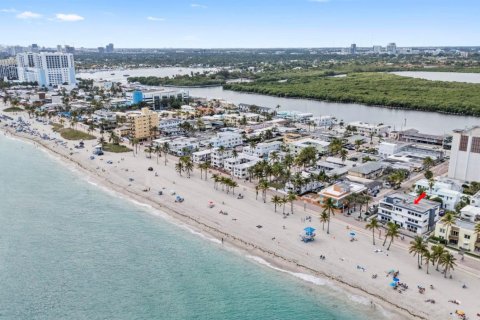 Villa ou maison à vendre à Hollywood, Floride: 10 chambres, 765.51 m2 № 2174198 - photo 4