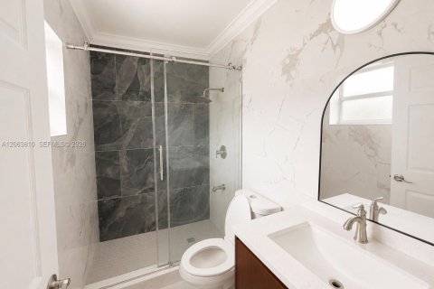 Villa ou maison à louer à Miramar, Floride: 5 chambres, 108.97 m2 № 2268262 - photo 12