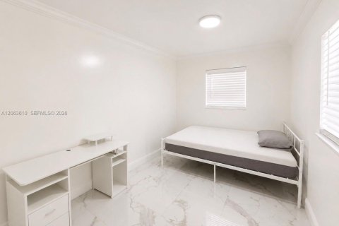 Villa ou maison à louer à Miramar, Floride: 5 chambres, 108.97 m2 № 2268262 - photo 11