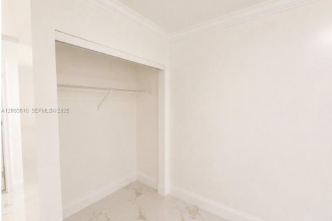 Villa ou maison à louer à Miramar, Floride: 5 chambres, 108.97 m2 № 2268262 - photo 16