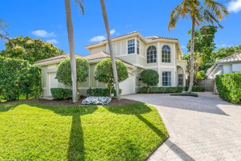 House in Wellington, Florida 3 bedrooms, 222.04 sq.m. № 1102210 - photo 1