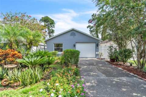 House in Orlando, Florida 3 bedrooms, 132.66 sq.m. № 1850976 - photo 2