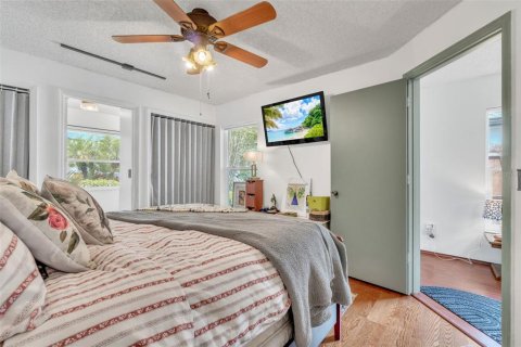 House in Orlando, Florida 3 bedrooms, 132.66 sq.m. № 1850976 - photo 15