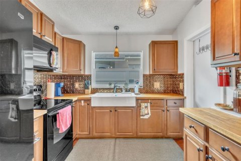 House in Orlando, Florida 3 bedrooms, 132.66 sq.m. № 1850976 - photo 5