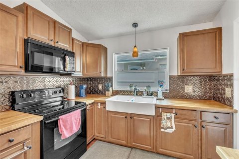 House in Orlando, Florida 3 bedrooms, 132.66 sq.m. № 1850976 - photo 6