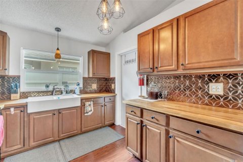 House in Orlando, Florida 3 bedrooms, 132.66 sq.m. № 1850976 - photo 4