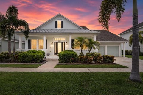 House in Apollo Beach, Florida 4 bedrooms, 294.22 sq.m. № 2283988