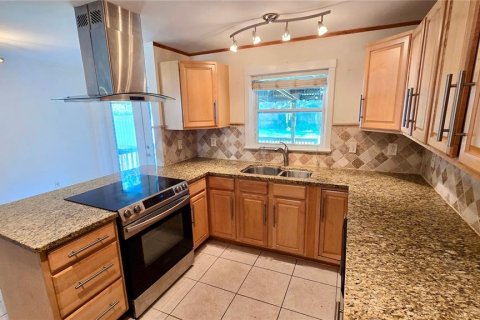 Villa ou maison à vendre à Bradenton, Floride: 2 chambres, 104.61 m2 № 2415133 - photo 9