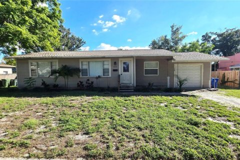 Villa ou maison à Bradenton, Floride 2 chambres, 104.61 m2 № 2415133