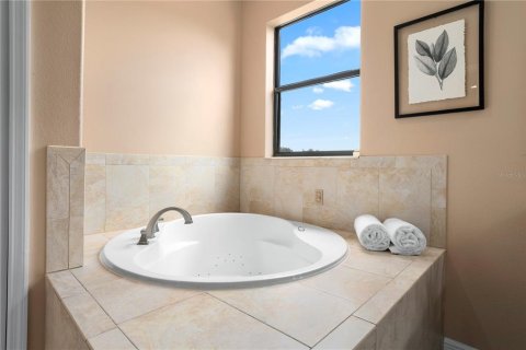 Casa en venta en Eustis, Florida, 5 dormitorios, 444.17 m2 № 1614855 - foto 24