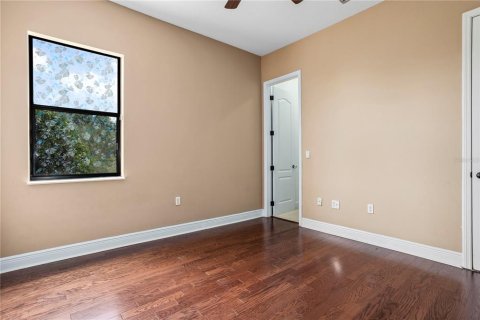 Casa en venta en Eustis, Florida, 5 dormitorios, 444.17 m2 № 1614855 - foto 26
