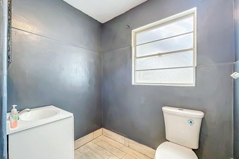 Propiedad comercial en alquiler en Ruskin, Florida, 286.14 m2 № 1905112 - foto 28