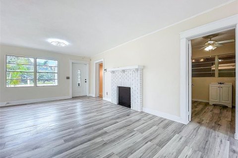 Propiedad comercial en alquiler en Ruskin, Florida, 286.14 m2 № 1905112 - foto 9