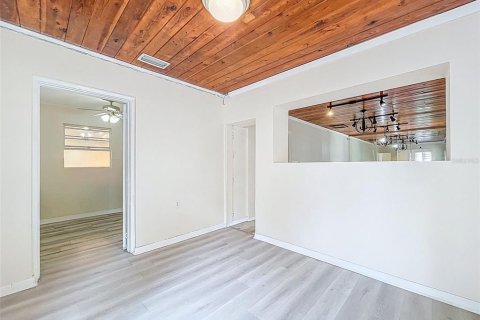 Propiedad comercial en alquiler en Ruskin, Florida, 286.14 m2 № 1905112 - foto 23
