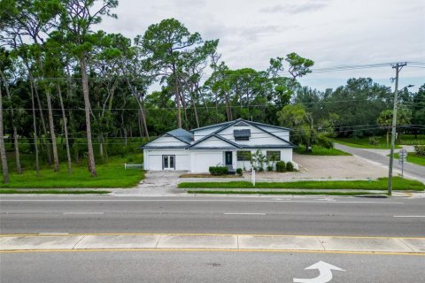 Propiedad comercial en alquiler en Ruskin, Florida, 286.14 m2 № 1905112 - foto 1
