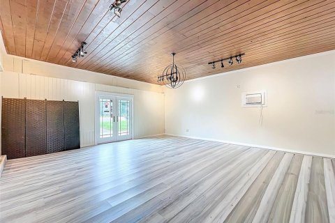 Propiedad comercial en alquiler en Ruskin, Florida, 286.14 m2 № 1905112 - foto 17