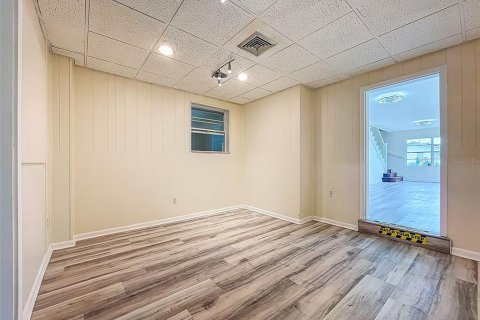 Propiedad comercial en alquiler en Ruskin, Florida, 286.14 m2 № 1905112 - foto 15
