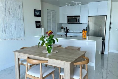 Copropriété à louer à Miami, Floride: 2 chambres, 93.37 m2 № 2032522 - photo 7