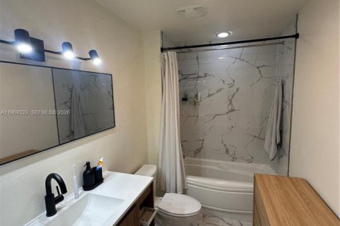 Copropriété à louer à Miami, Floride: 2 chambres, 93.37 m2 № 2032522 - photo 19