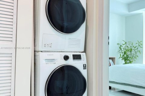 Copropriété à louer à Miami, Floride: 2 chambres, 93.37 m2 № 2032522 - photo 10