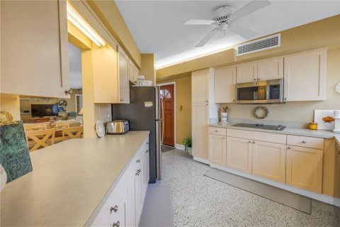 Снять в аренду квартиру в Клируотер, Флорида 1 комната, 135.27м2, № 1718913 - фото 21