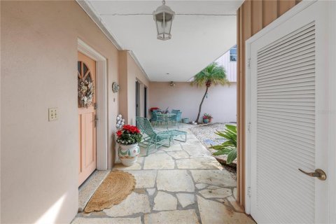 Appartement à louer à Clearwater, Floride: 2 chambres, 135.27 m2 № 1718913 - photo 10