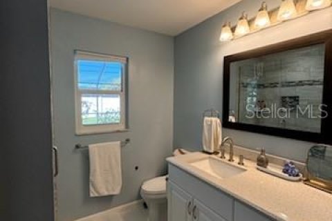House in Cape Coral, Florida 3 bedrooms, 124.21 sq.m. № 2219552 - photo 10