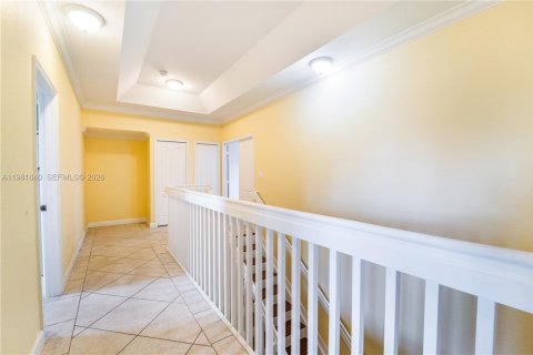 House in Miami, Florida 4 bedrooms, 231.61 sq.m. № 2043021 - photo 29