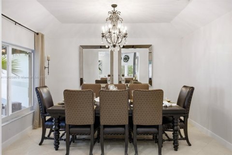 Купить виллу или дом в Плантация, Флорида 5 спален, 309.55м2, № 1953086 - фото 22