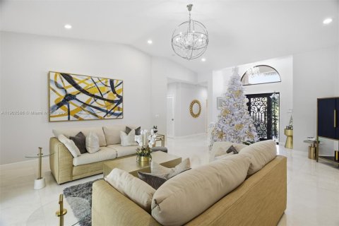 Купить виллу или дом в Плантация, Флорида 5 спален, 309.55м2, № 1953086 - фото 18