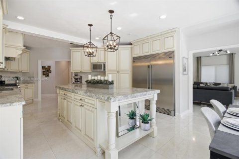 Купить виллу или дом в Плантация, Флорида 5 спален, 309.55м2, № 1953086 - фото 4
