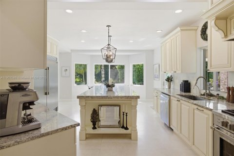 Купить виллу или дом в Плантация, Флорида 5 спален, 309.55м2, № 1953086 - фото 6