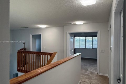 House in Coral Springs, Florida 4 bedrooms, 205.04 sq.m. № 1752906 - photo 8