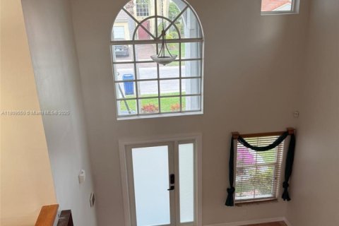 House in Coral Springs, Florida 4 bedrooms, 205.04 sq.m. № 1752906 - photo 12