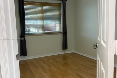 House in Coral Springs, Florida 4 bedrooms, 205.04 sq.m. № 1752906 - photo 28